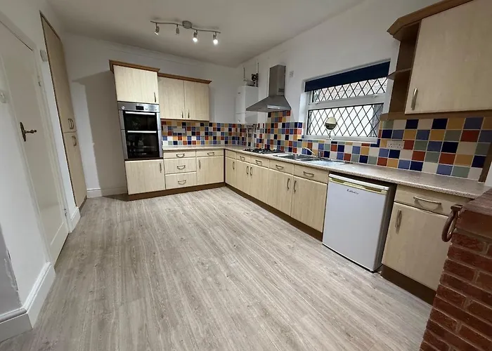 Bright & Cozy Countryside بيت للعطل *